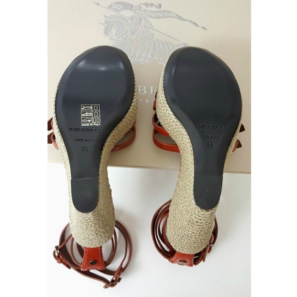 🔥NIB Burberry Devon Bridle Wedge Sandals Sz  US 9 - Picture 7 of 7